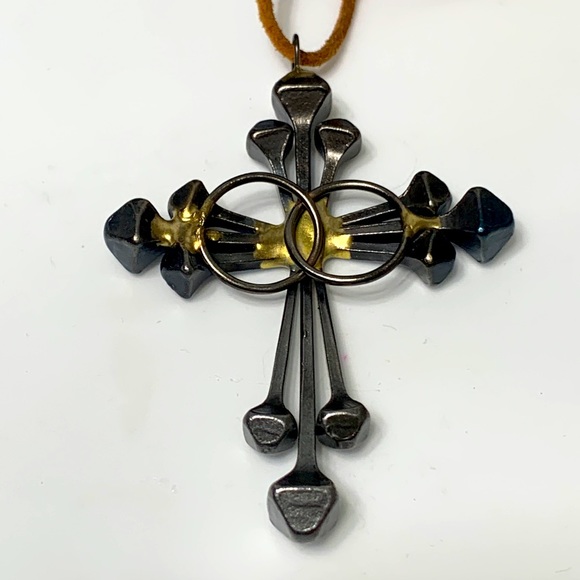 Rustic metal cross necklace leather - Picture 12 of 12